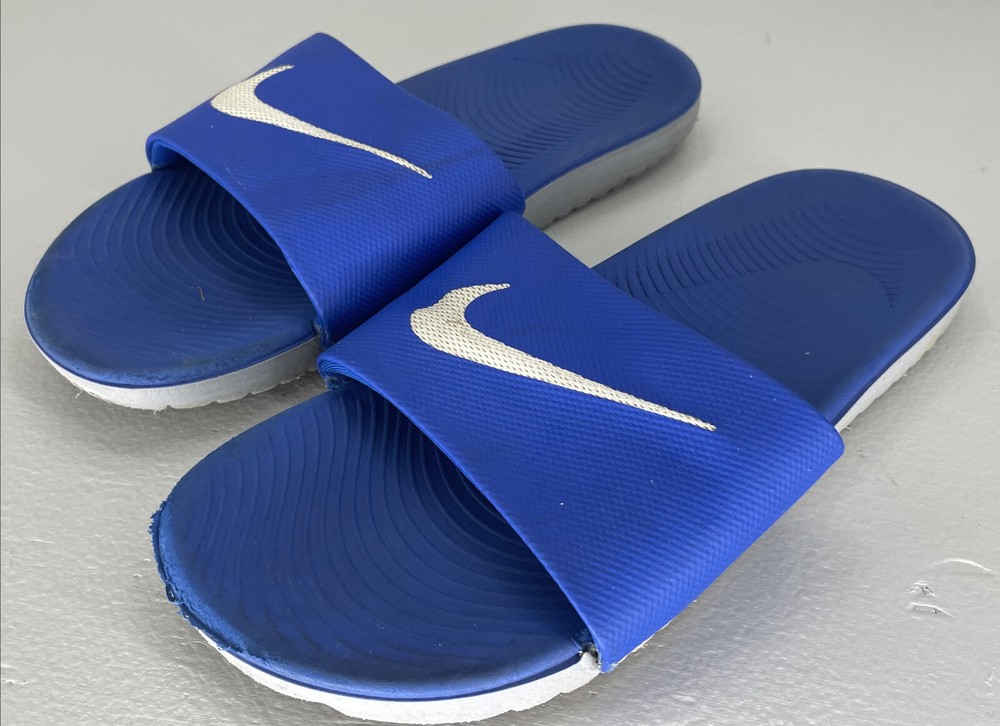 Youth Size 6Y Nike Logo Flip Flops Slides Slip Ons Color Blue