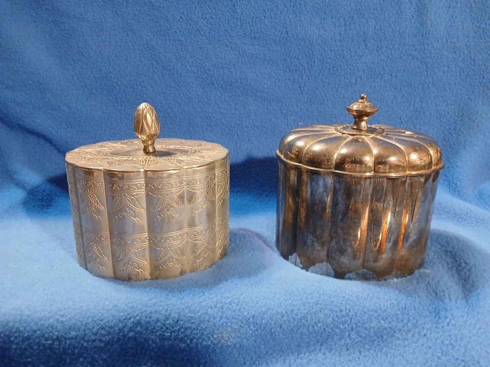 Set of 2 International Silver Trinket Boxes with Ornate Red White Lining