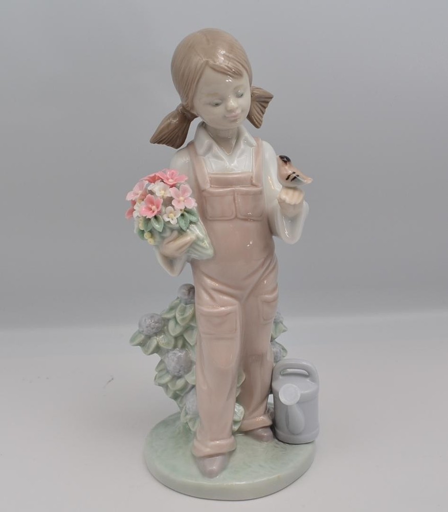 Spring 5217 Lladro Spain Porcelain Figurine No.5