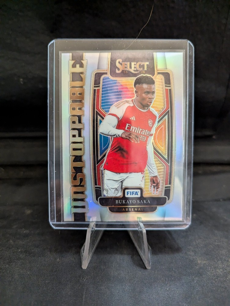 Bukayo Saka 2023-24 Panini Select FIFA Silver Prizm Unstoppable