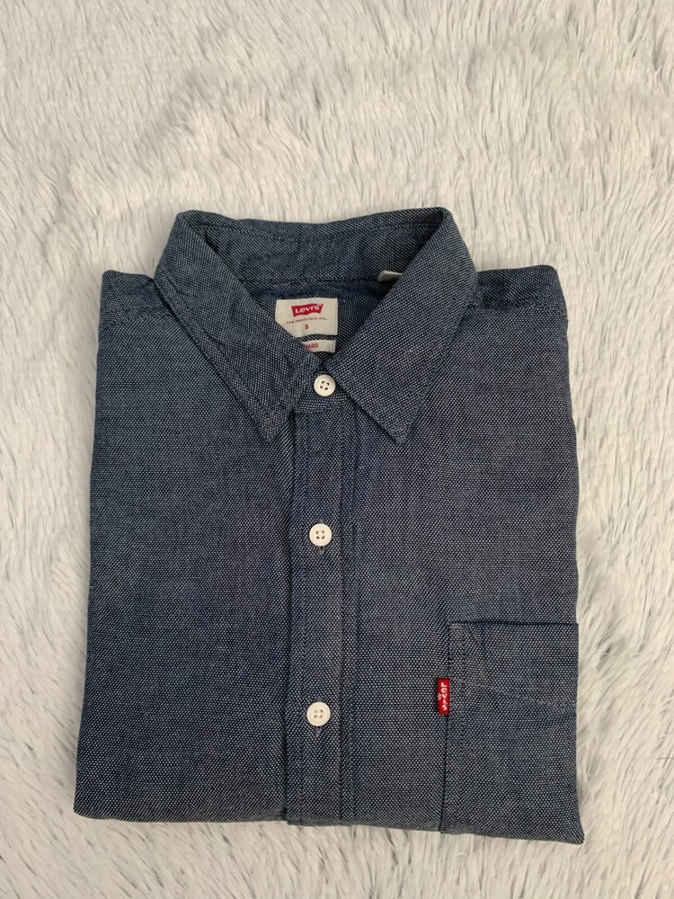 Mens Levis long sleeve shirts Button Up 100% Authentic New with tag/size M