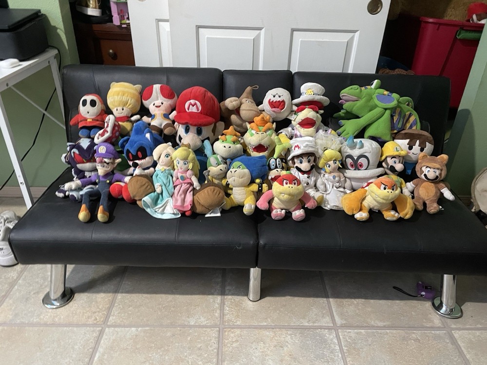 Mario plush collection lot 27 pc ALL IN ONE