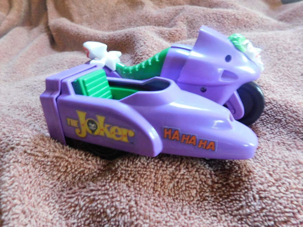 TOYBIZ BATMAN JOKER CYCLE TOY BOXED 1990 NICE