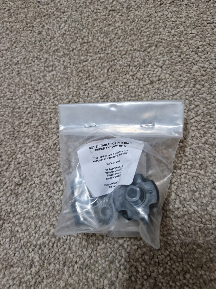 DEAGOSTINI BUILD YOUR OWN HUMMER H1 RC CAR #23 FRONT DIFFERENTIAL PARTS