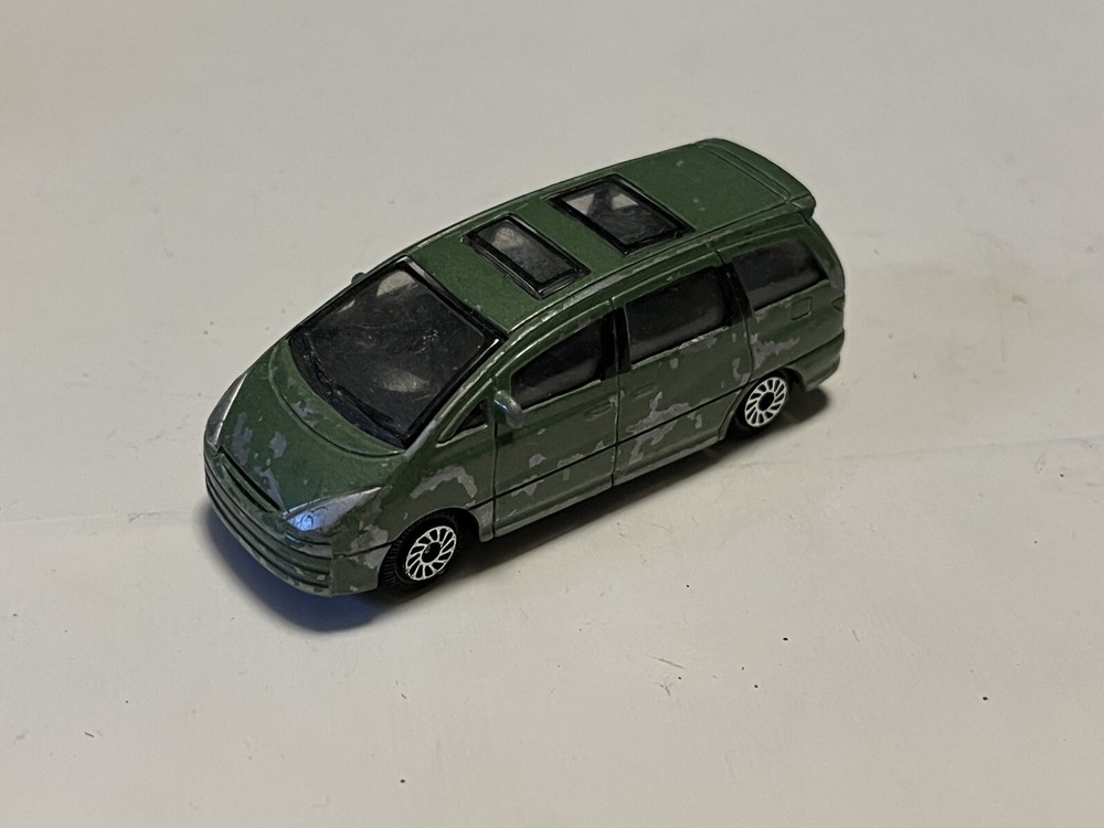 Coche de juguete fundido a presión Zee Toys de colección modelo D9 monovolumen verde