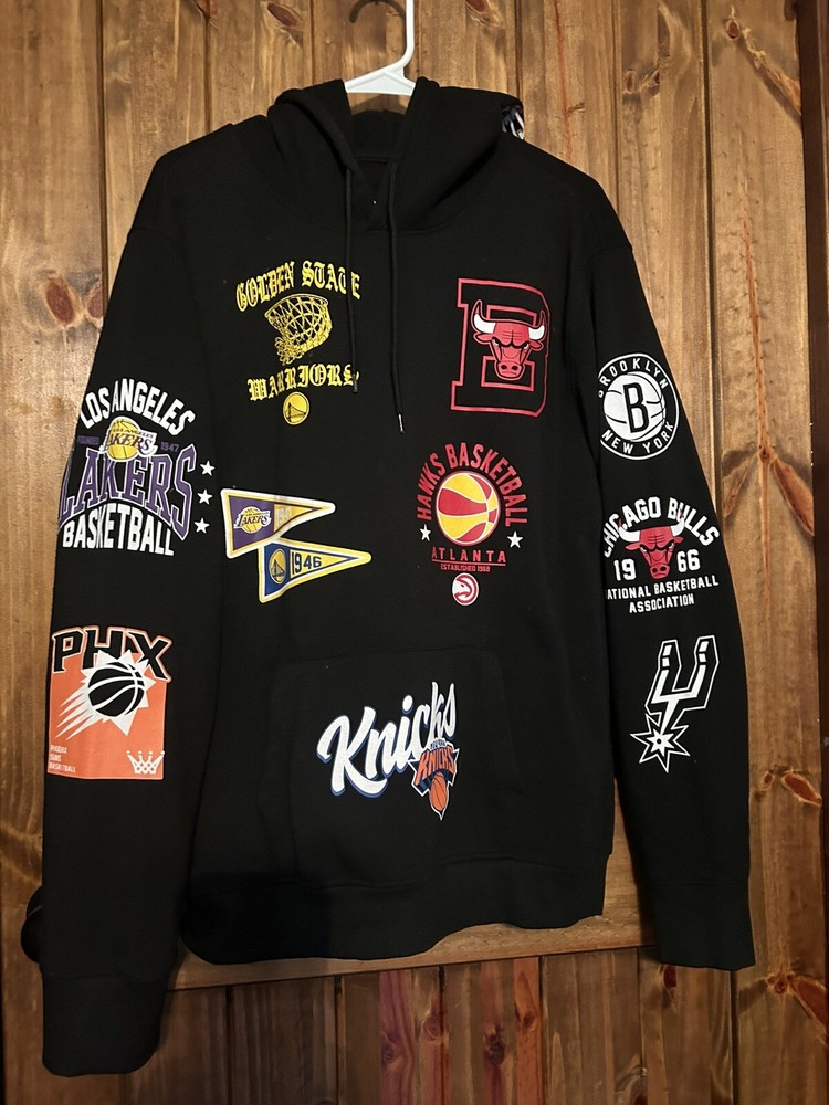 12 Basketball Team Pullover Hoodie NBA Size L Sweatshirt