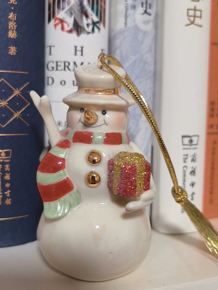 LENOX Snowmen With Gift Pendant Hanging Ornament Collectible Ceramic Decoration