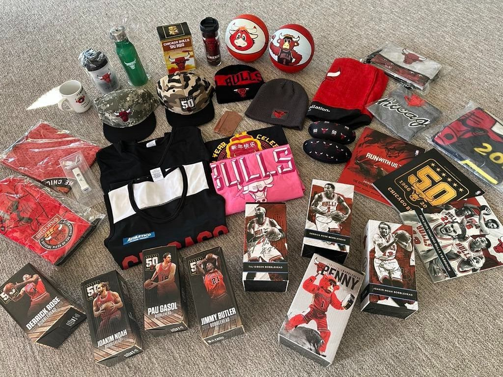 Chicago Bulls NBA - Create your Own Merch Bundle - NEW