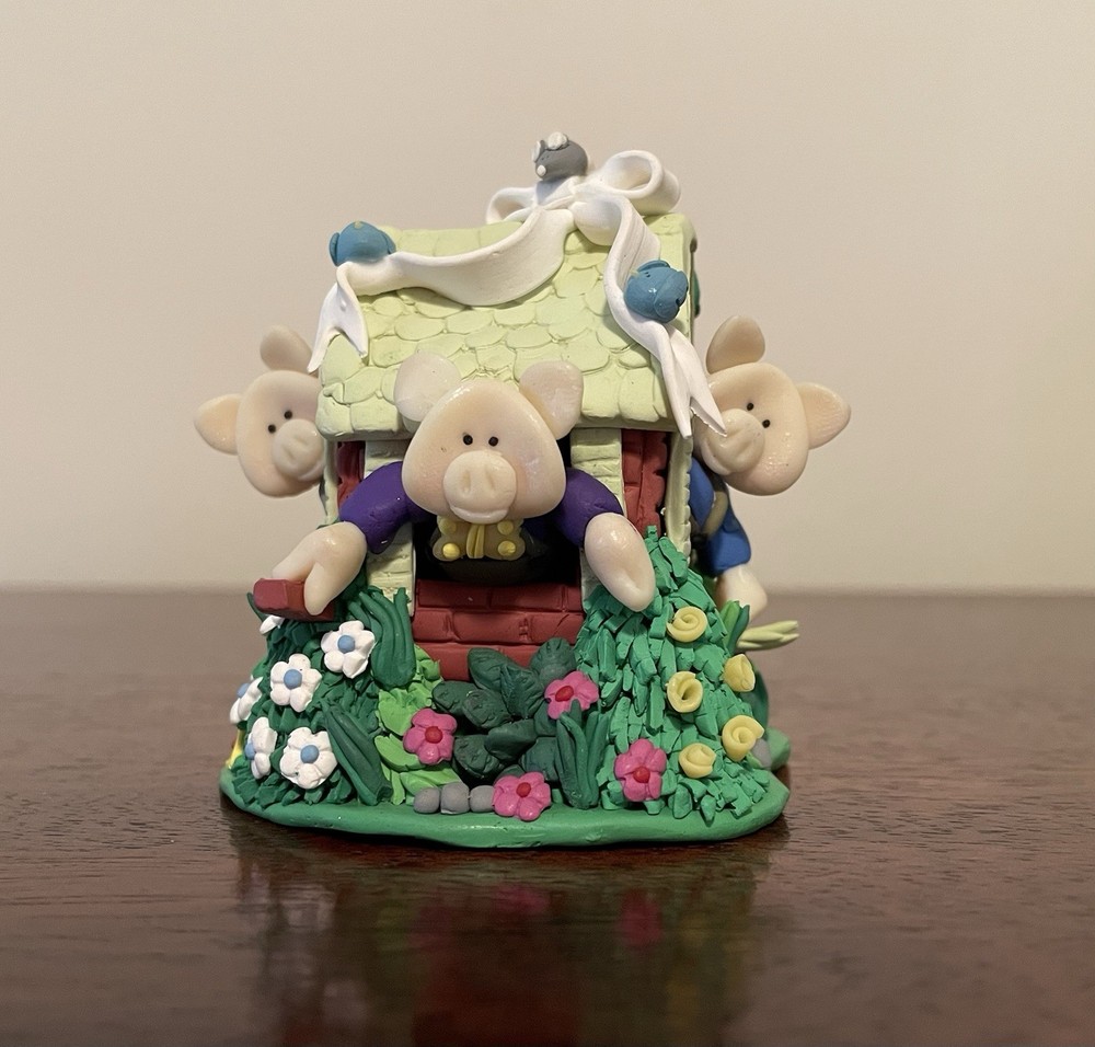 Three Little Pigs - Nursery Rhymes & Fairy Tales by COYNE'S & COMPANY