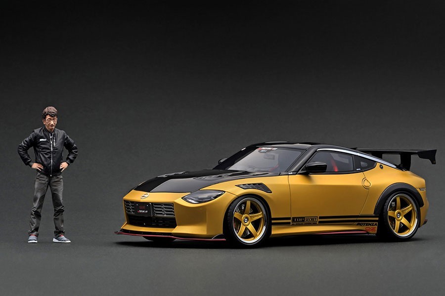 Ignition Model 1/18 IG3383 TOP SECRET Fairlady Z RZ34 Matte Gold Smokey Nagata