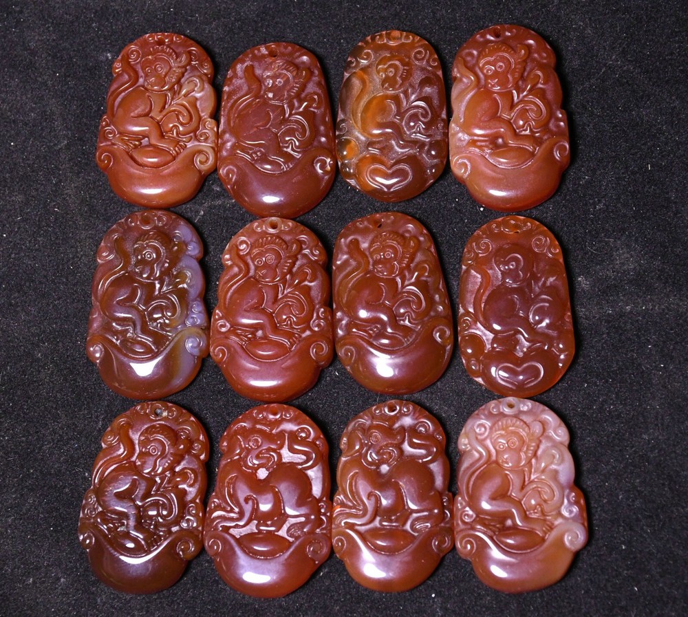 3.5CM Old China Dynasty Agate Onyx Carved Monkey Animal Amulet Pendant Set