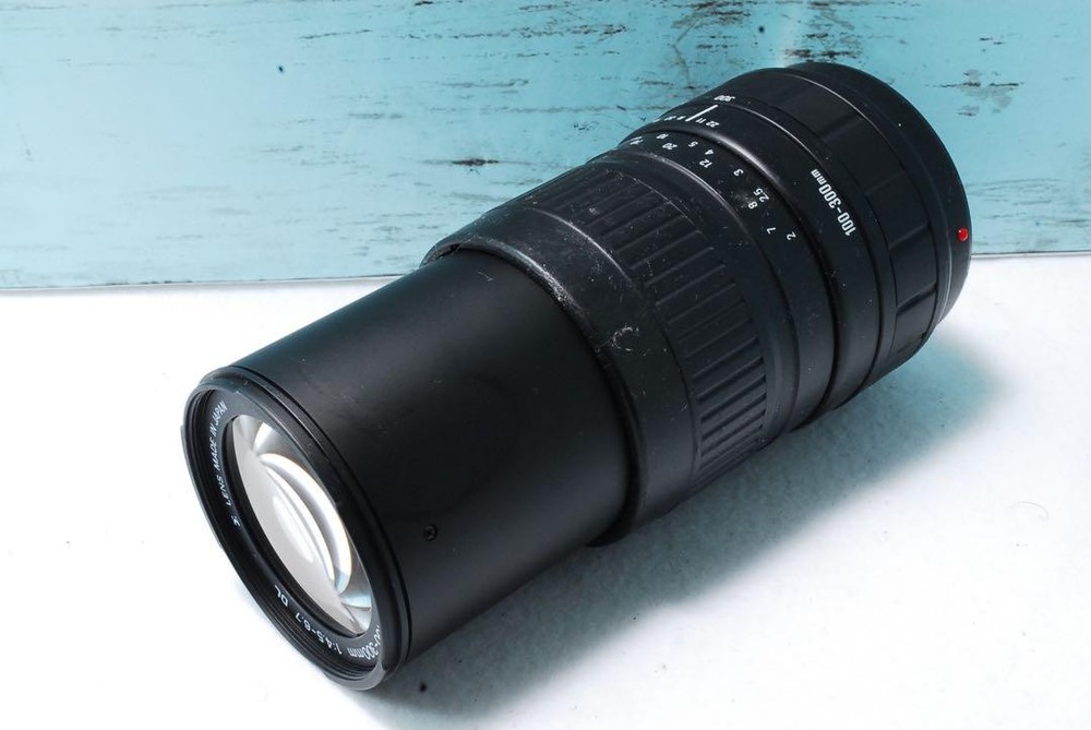 SIGMA 100-300mm Super Telephoto Lens for Sony E-Mount Cameras