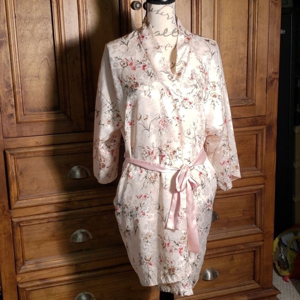 L.A. Intimates Robe Dressing Gown Made in USA Women's Size Medium Floral