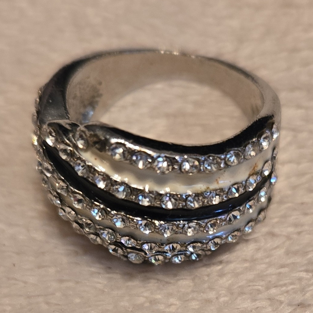 Silver Tone Band Cocktail Ring Fashion Round Clear Rhinestone