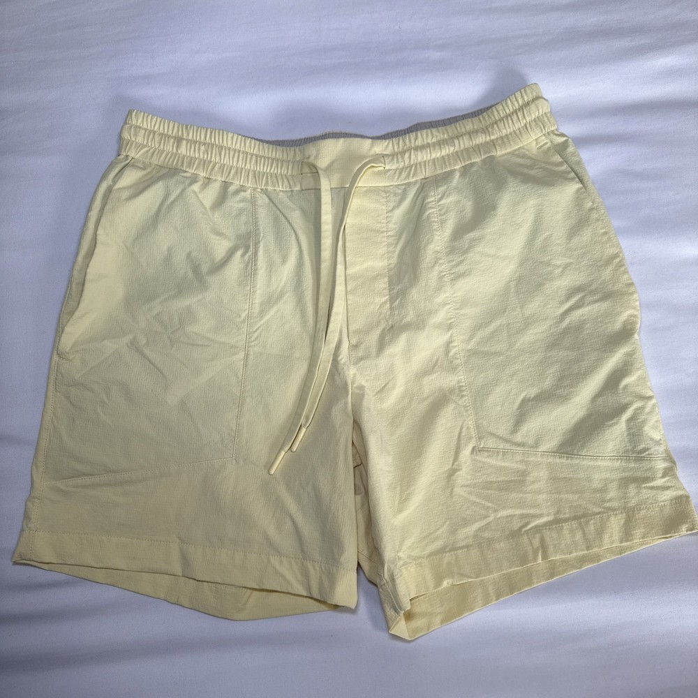 Lululemon Bowline Shorts Mens Large Ripstop Yellow Pull On Woven Athletic EUC