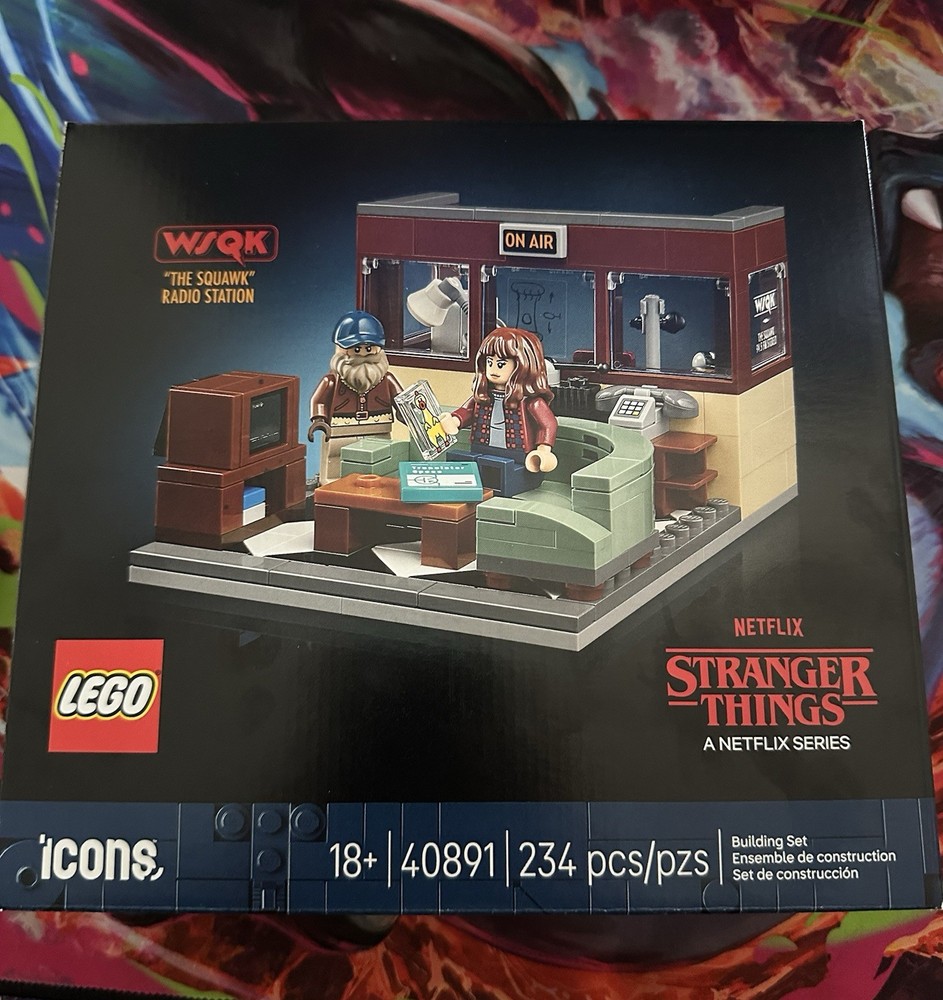 LEGO Stranger Things: The Squawk Radio Station WSQK Set #40891