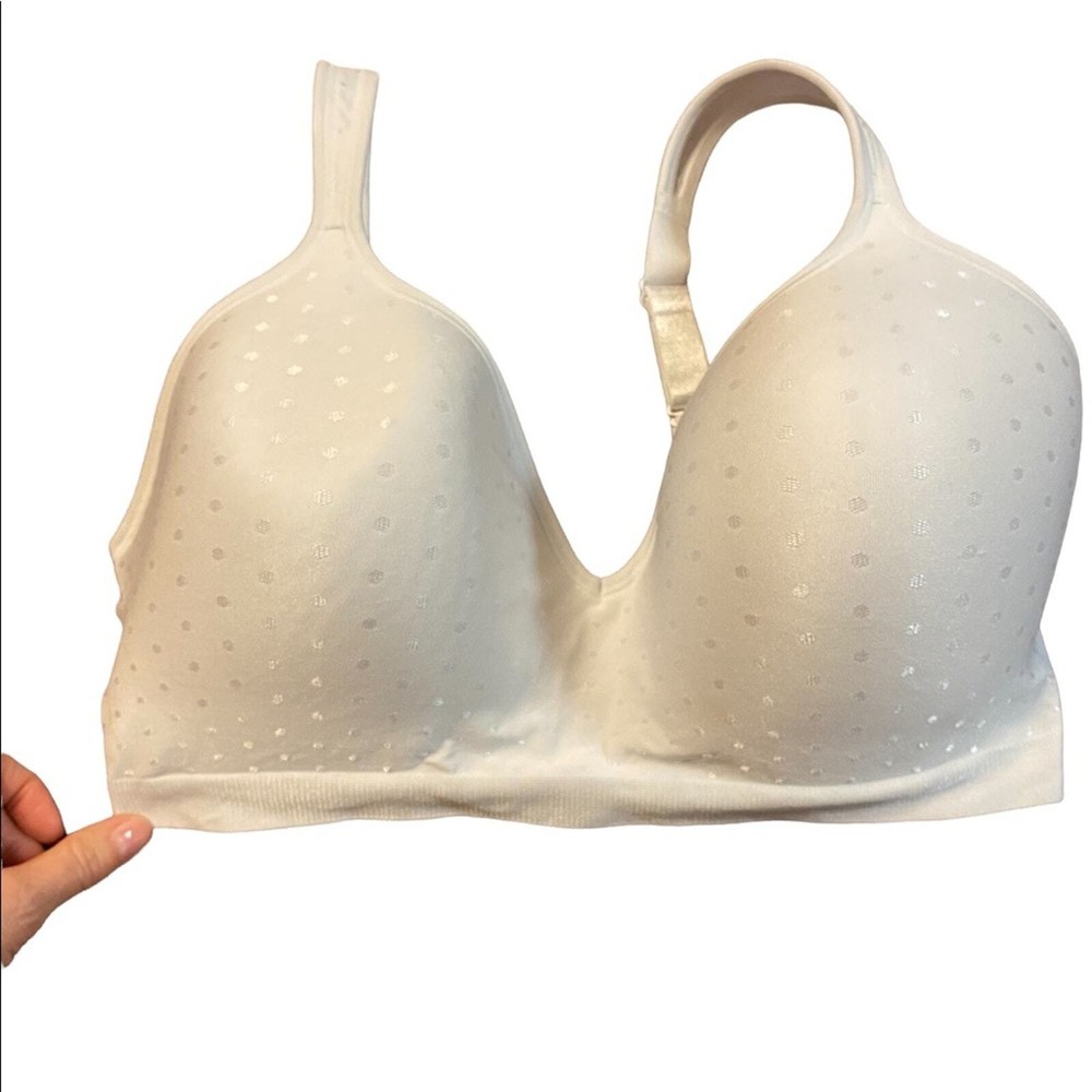 Bali 40DD White Super Soft T Shirt Bra without wire.
