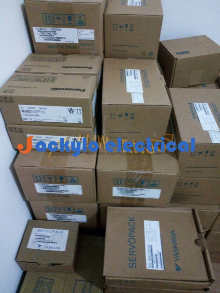 1PCS Yaskawa SGMAS-C2AGA-SU12 AC Servo Motor NEW