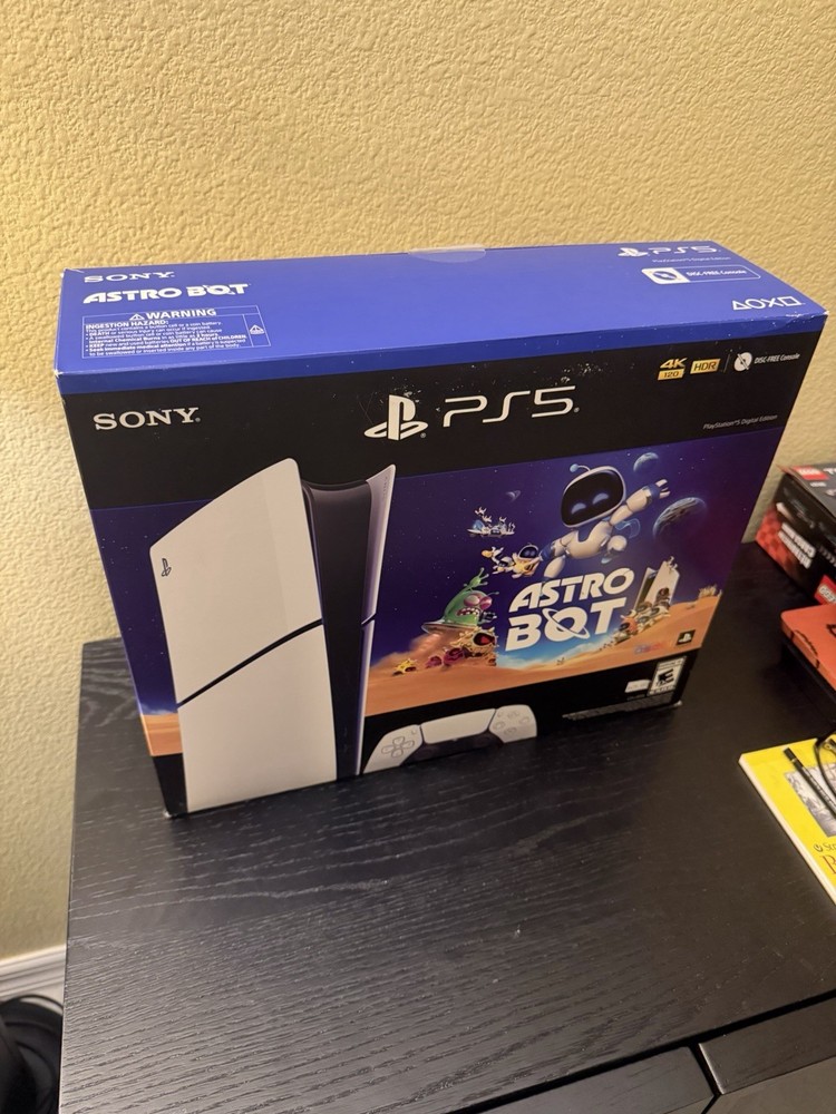 Sony Playstation 5 Slim Digital Edition Astro Bot Bundle CFI-2015 White PS5