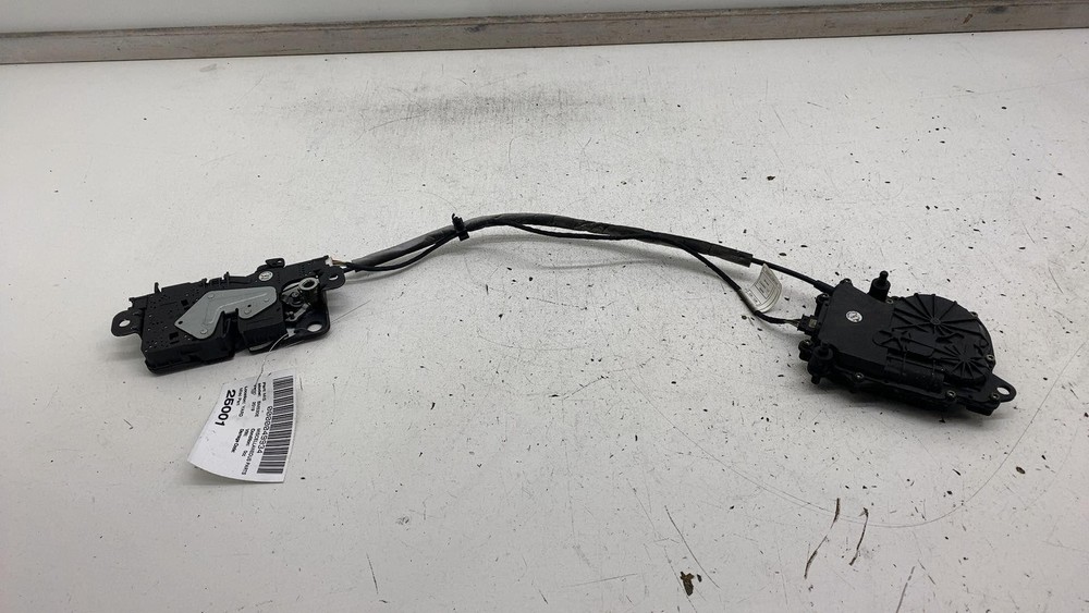 2019 BMW 530e G30 Rear Tailgate Trunk Lid Lock Latch Actuator Mechanism Assembly