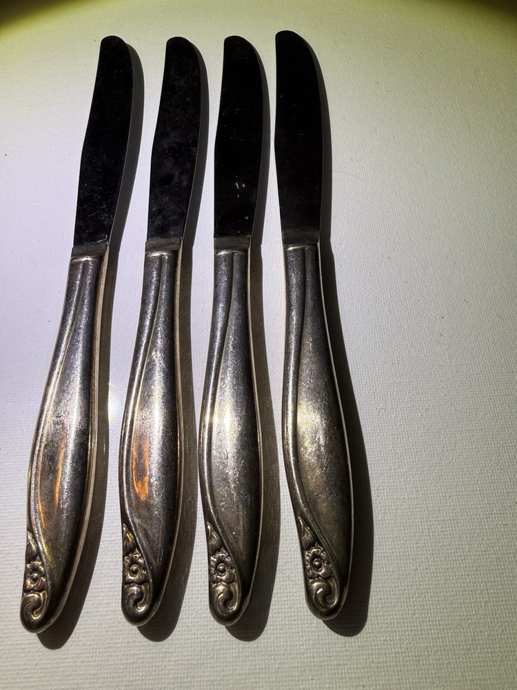 Oneida ROGERS Set Of 4 Silver Overlaid Knives