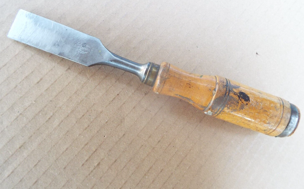 Vintage E.A BERG ESKILSTUNA Sweden Wood Carving Chisel 7/8 inch