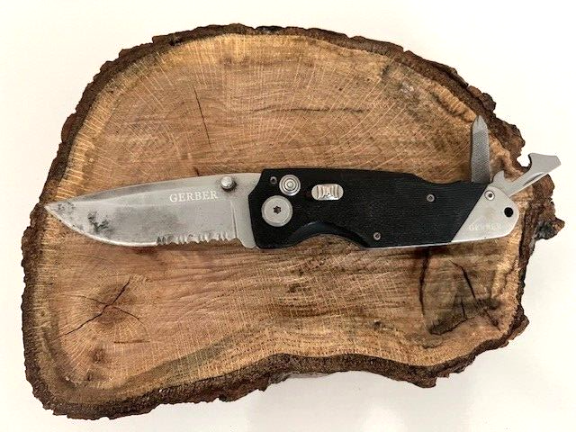 GERBER Obsidian Multi-Tool with Bottle Opener and Piston Lock Folding Knife