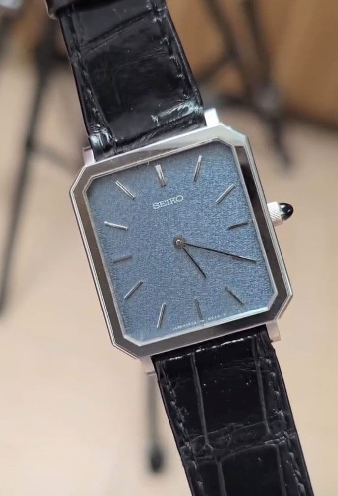 Seiko Gerald Genta Design Quartz Watch 29mm Sapphire Crystal Onyx Dial Vintage