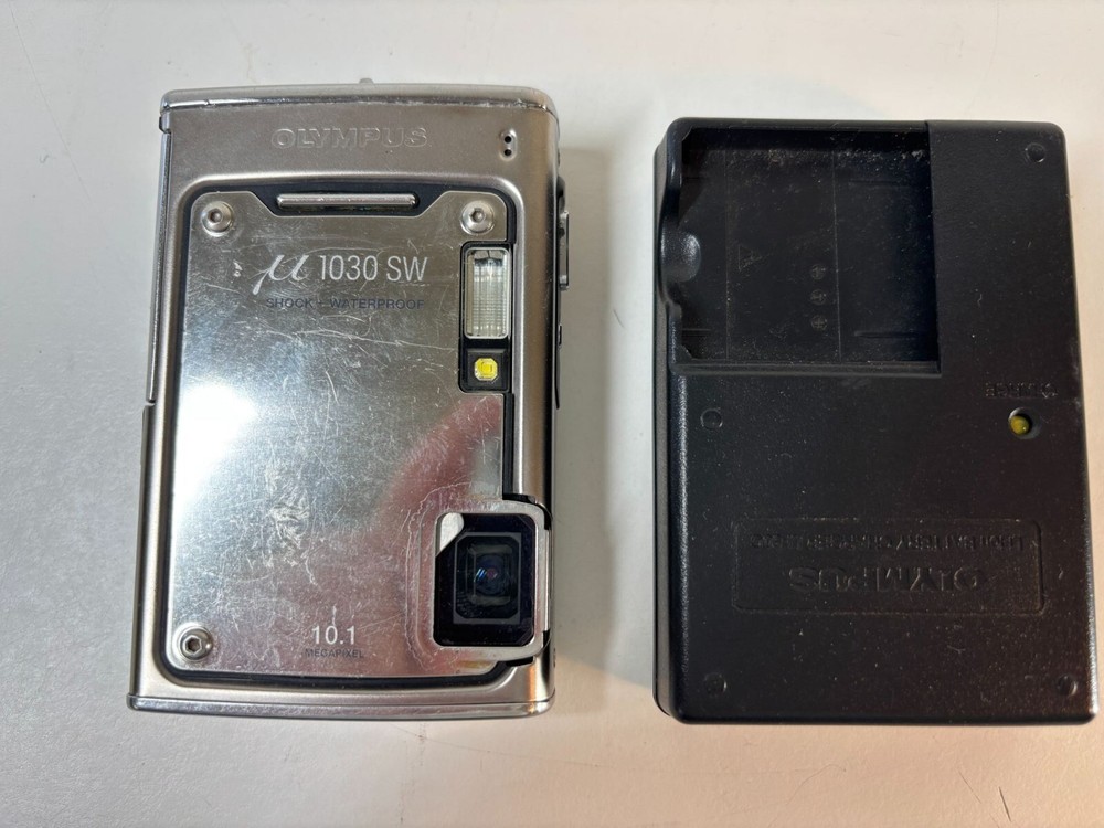 Olympus Stylus 1030 SW Shockproof Waterproof Digital Camera for Parts or Repair