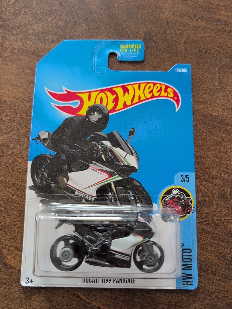 2015 Hot Wheels Ducati 1199 Panigale HW Moto Motorcycle Black White 3/5 187/365
