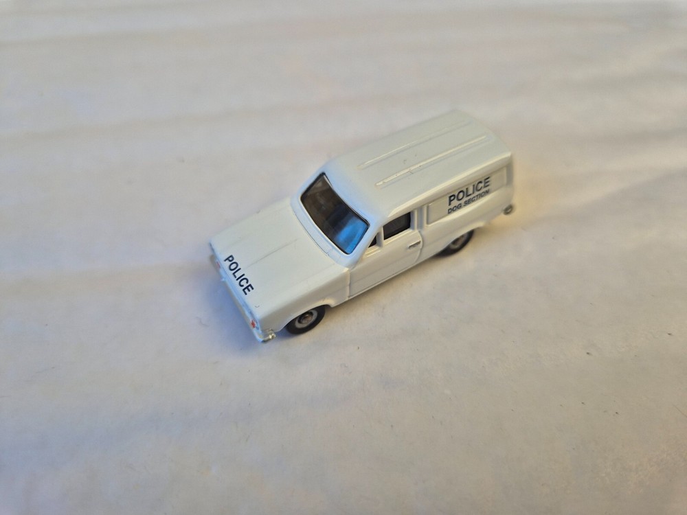1/76 Corgi Ford Escort Mk1 Police Van Diecast Model DG217001