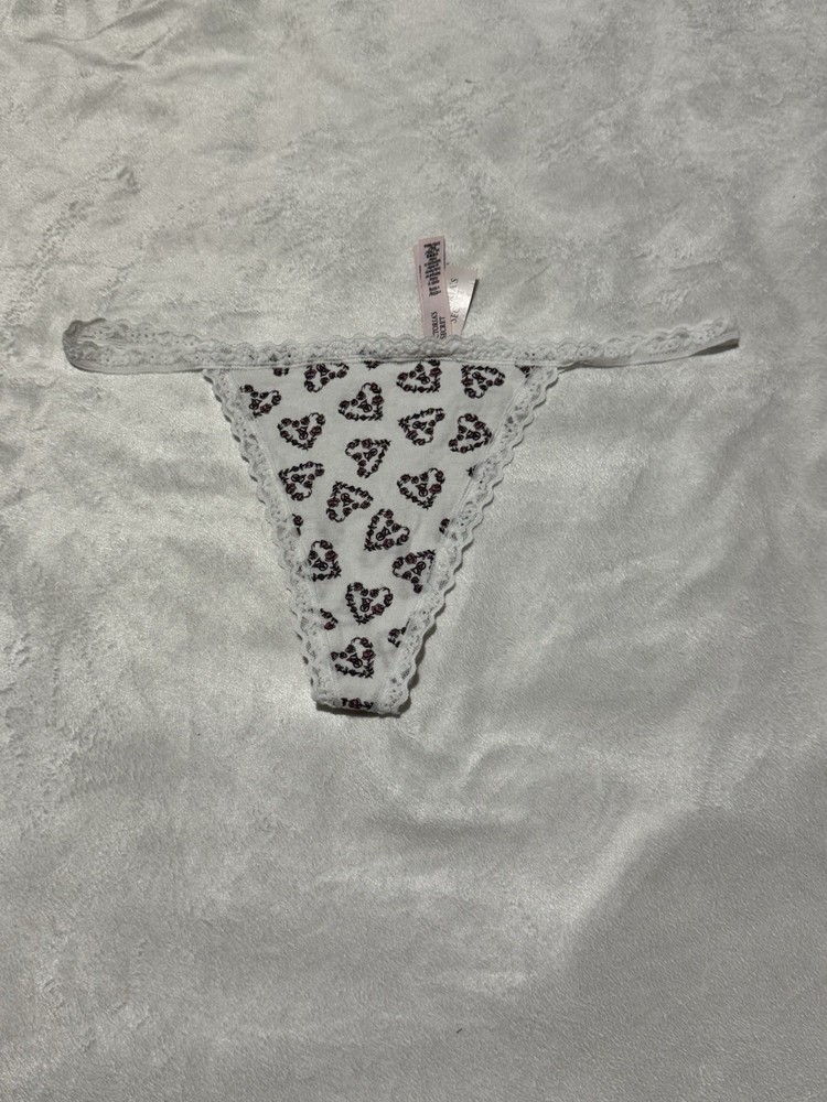 Victoria’s Secret V-String Panty White Rose Heart Lace Trim Thong NWT XL