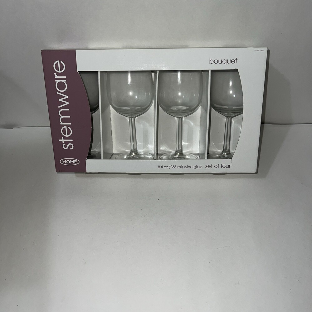 Set of 4 Crystal Clear Long Stem Wine Glasses New and Vintage