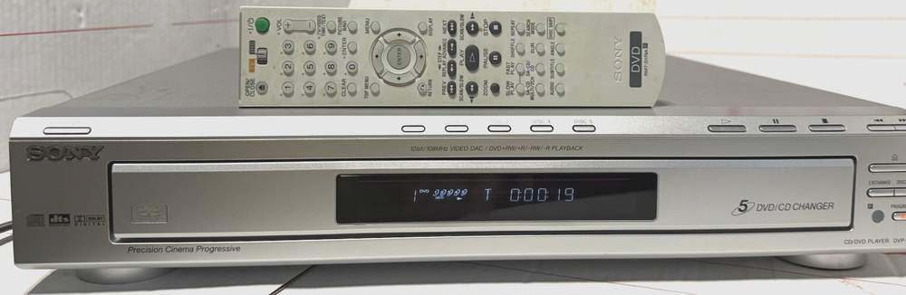 VINTAGE SONY DVP-NC60P DVD/ CD PLAYER / 5 DISC CHANGER W/ CONTROL -COMPACT DISC-
