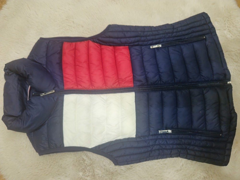 Tommy Hill finger VEST