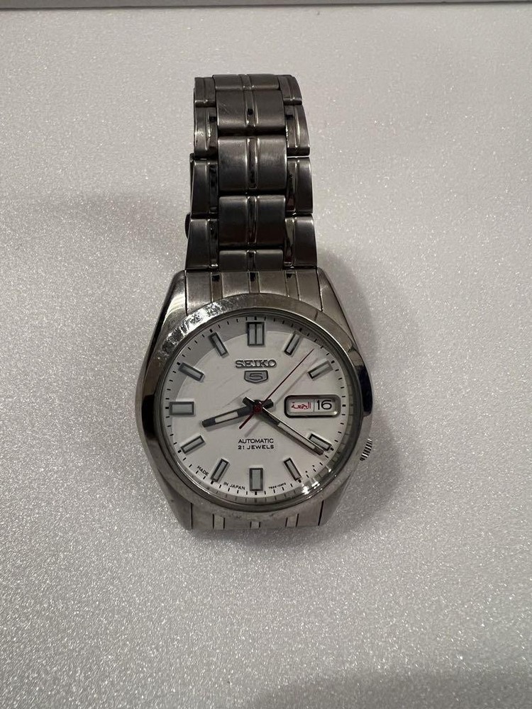 Seiko 5 Automatic Watch for Men - Reliable & Stylish Timepiece