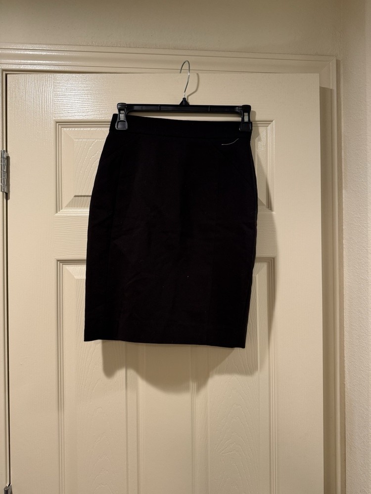 H&M Black Knee-Length Pencil Skirt with Back Zip and Light Pleat - Size 2
