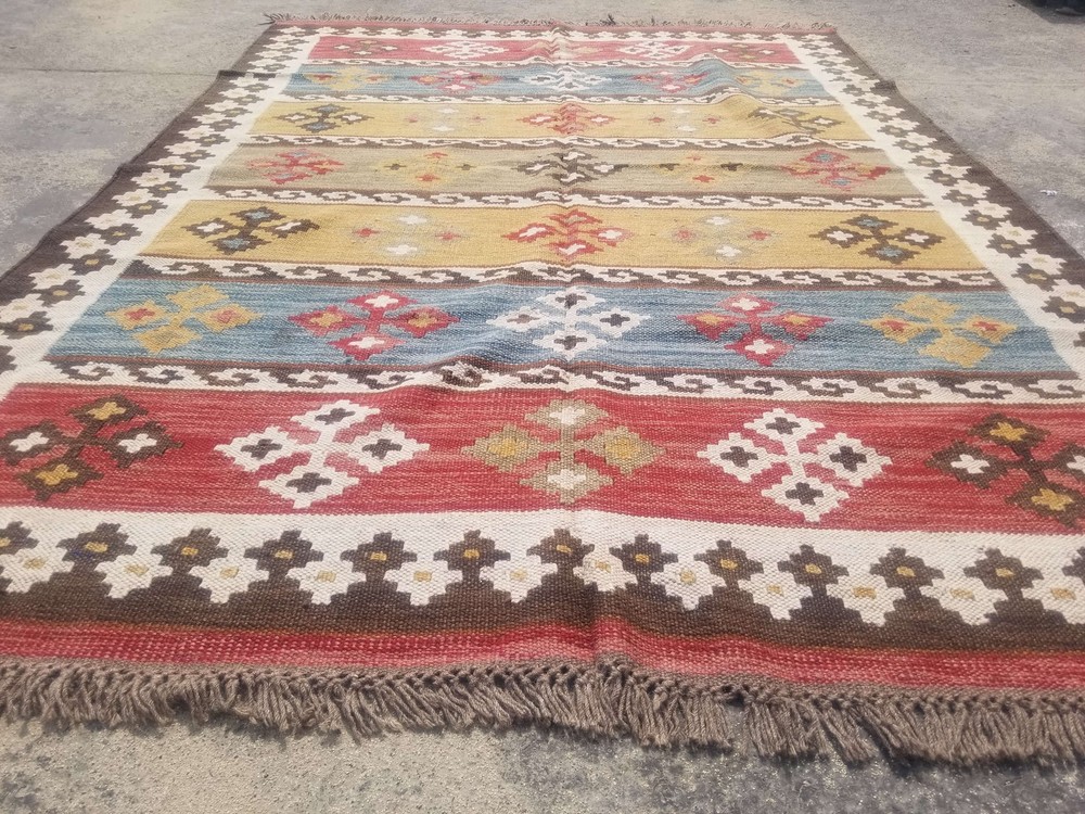 Handmade Vintage Turkish Wool Kilim Rug 236x172cm Multicolor Traditional Design