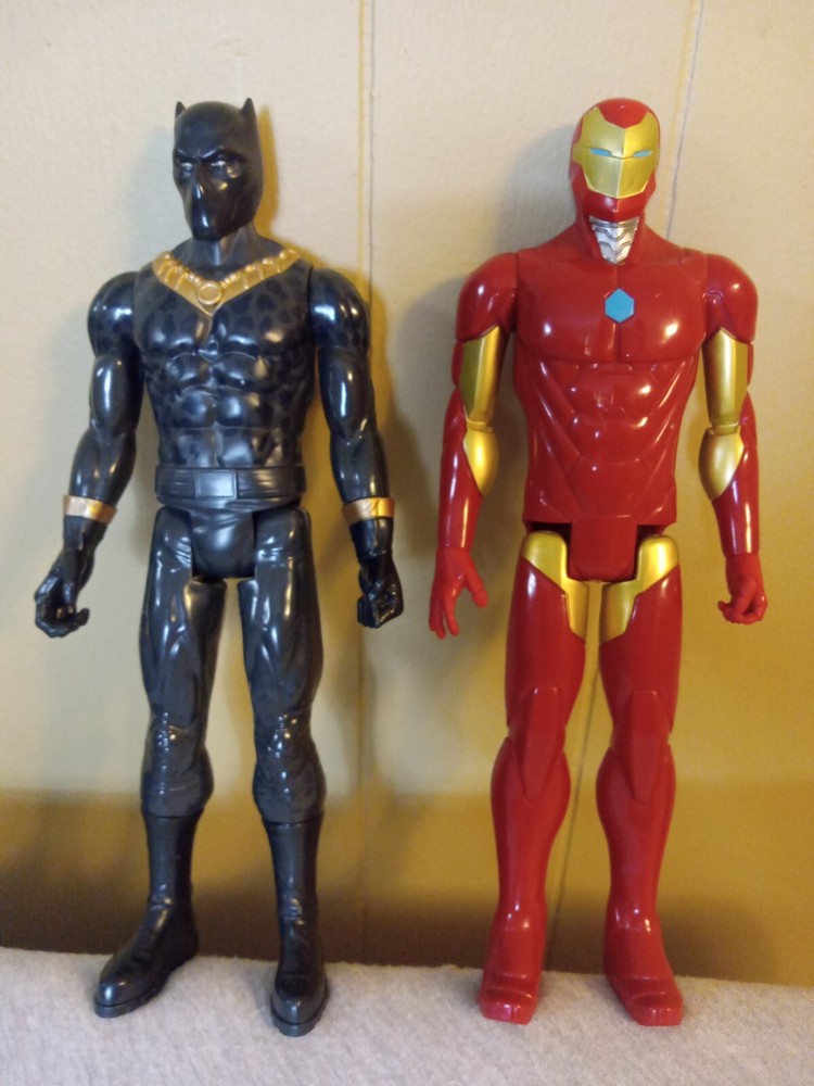 MARVEL Titan Heroes Erik Killmonger & Iron Man 12
