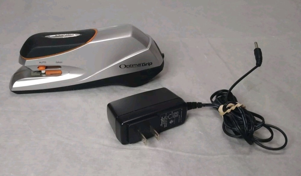 Swingline 48207 Optima Grip Electric Stapler 20 Sheet Auto Manual Half Strip 1/4 Inch