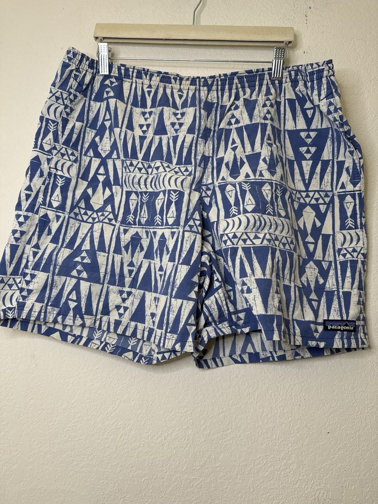 Patagonia Men's Baggies Blue and White Geometric Mesh Lined Swim Shorts Sz. M