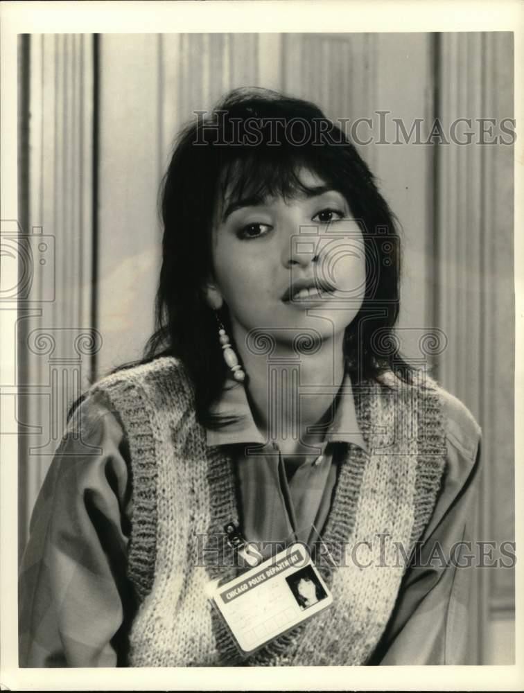Press Photo Elizabeth Pena stars in 