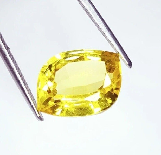 Natural Fancy Yellow Sapphire Loose Gemstone 11-12 Ct Certified