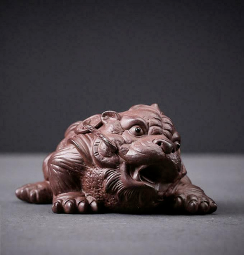 3.8 Inch Chinese Yixing Zisha Pottery Tiger Head Golden Toad Tea Pet Statue for Wealth Attraction