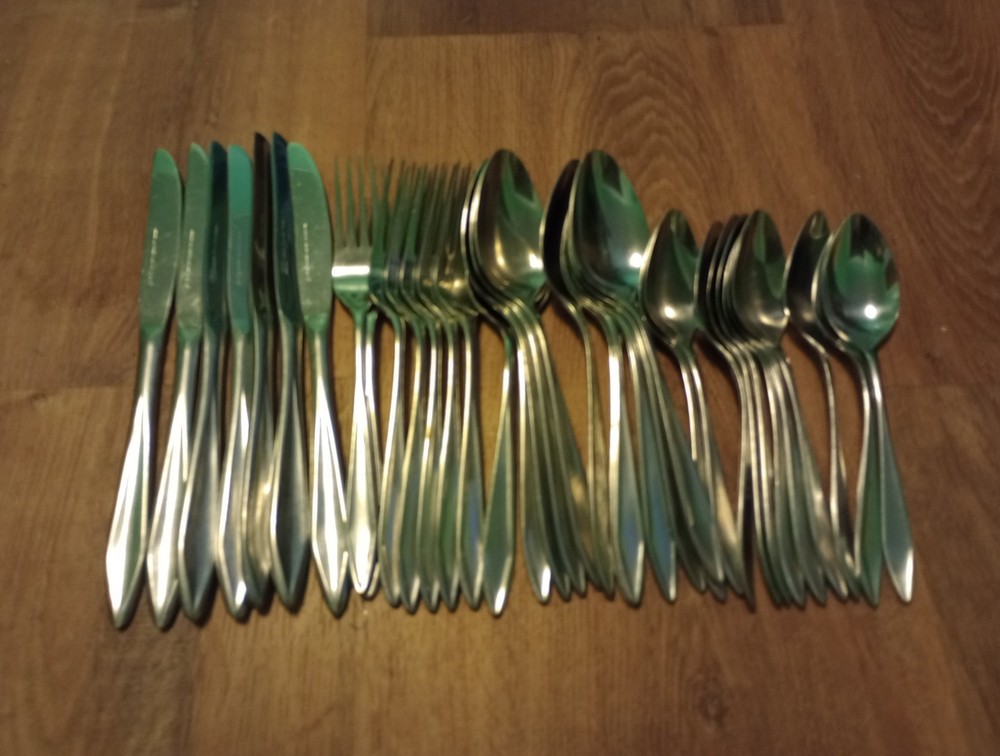 EPS7 STAINLESS by Epic Silver Pattern EPSEPS7 Custom Satin Flatware Set, Taiwan.