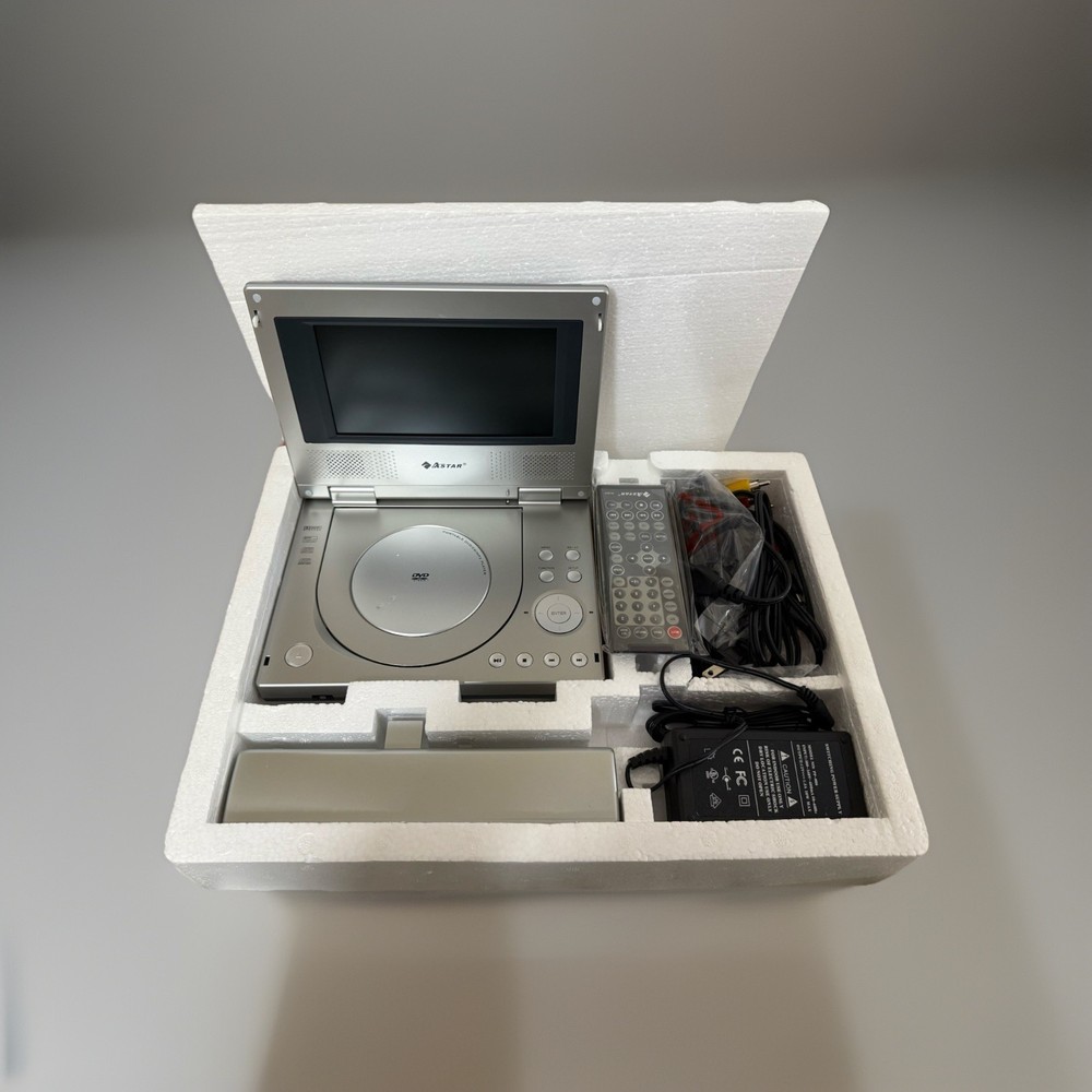 NEW ASTAR PD-3010 Portable DVD Player 16:9 TFT LCD Complete Y2K w/ Box