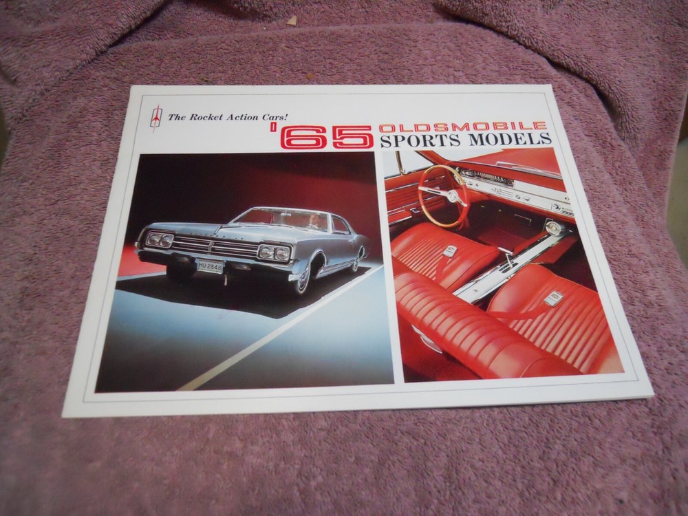 Original 1965 Oldsmobile Sports Models Sales Brochure 65 442 F-85 Cutlass
