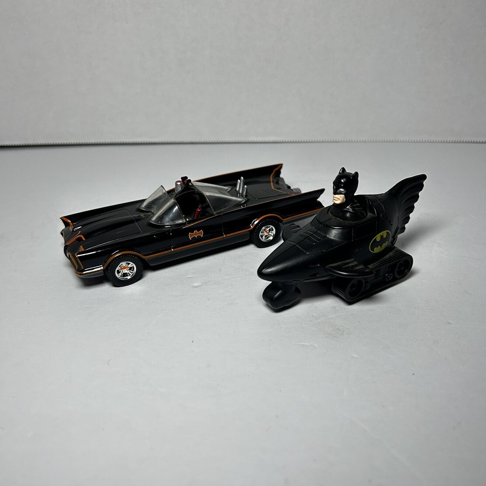 Jada Toys Batman Classic TV Series Diecast Batmobile 1/32 Scale. With 1991 Car