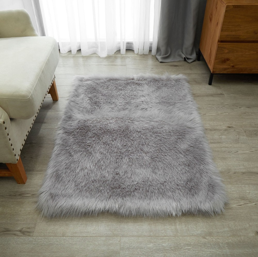Mainstays Grey Faux Fur Non-Slip Plush Living Room Rug 30x46 Inches
