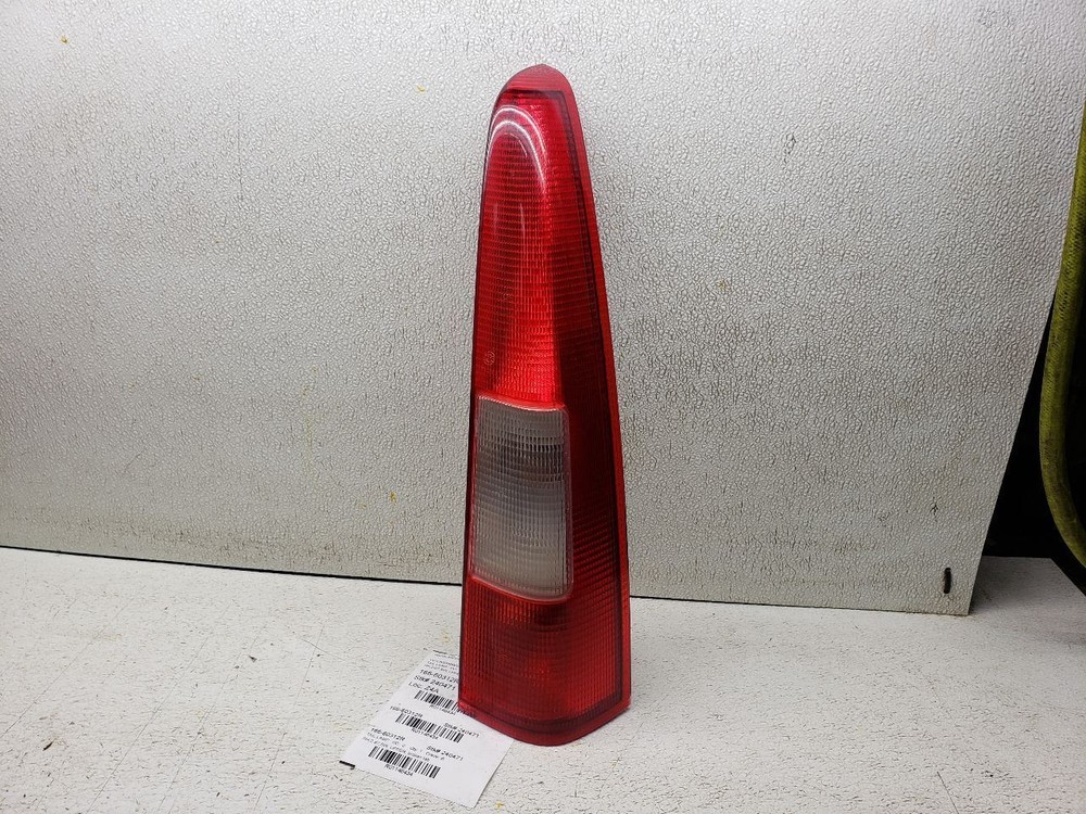 Passenger Right Tail Light for 98-00 Volvo 70 Series Wagon Upper 1146434